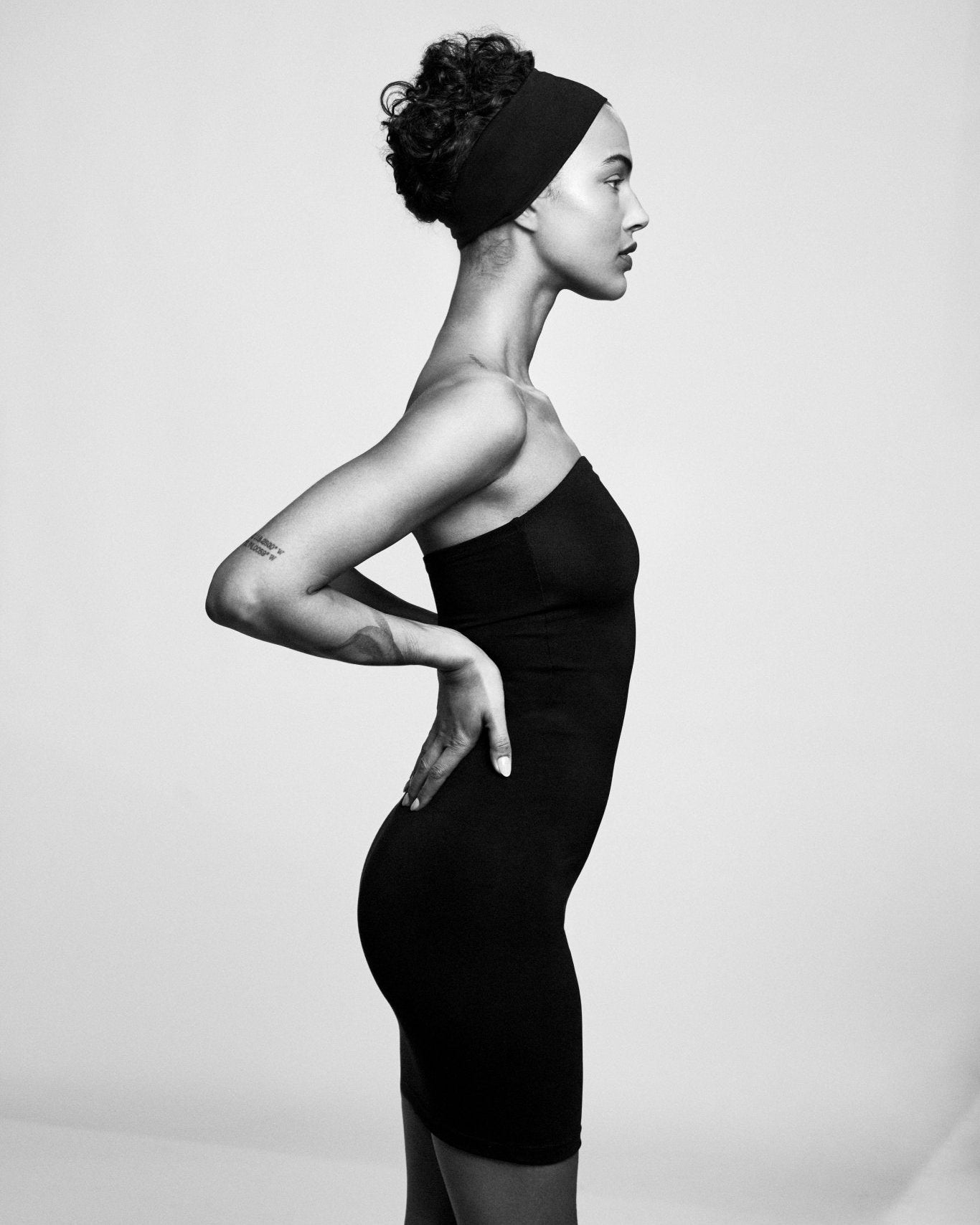 Chiara - The Park- color-black