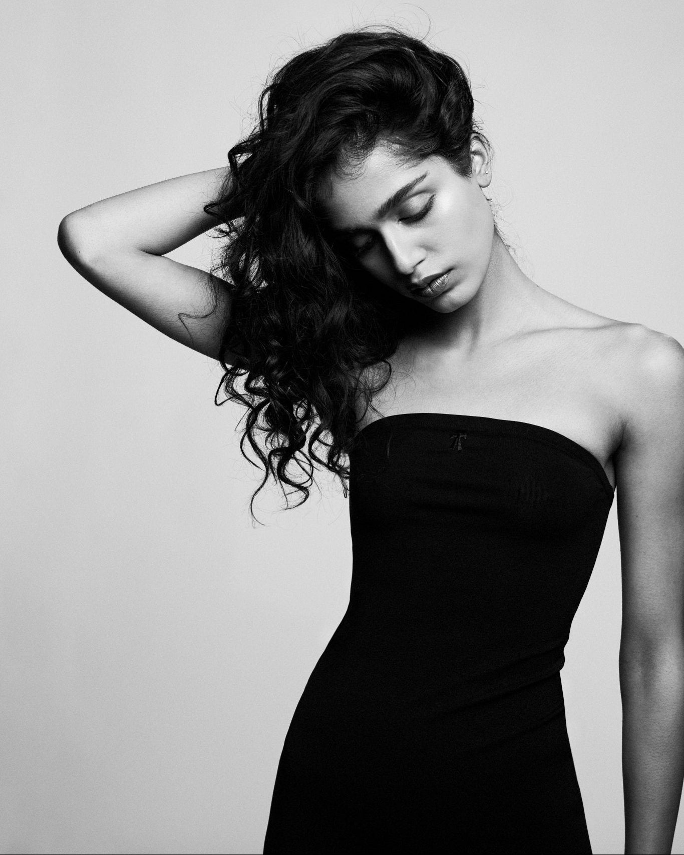 Chiara - The Park- color-black