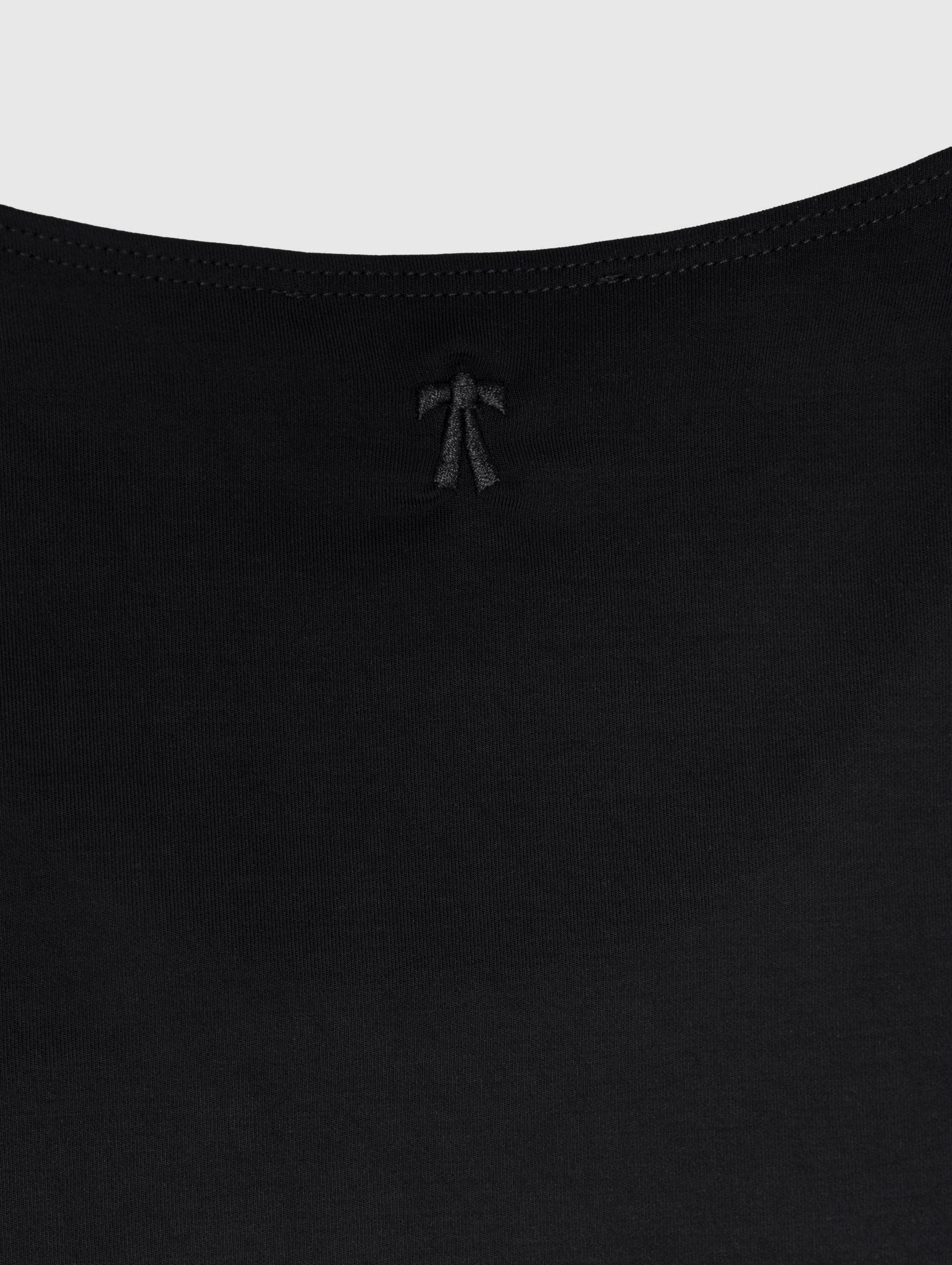 Donna - The Park - color-black
