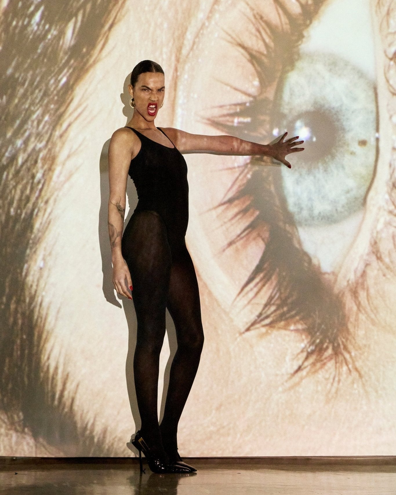 Lisa - The Park - color-black